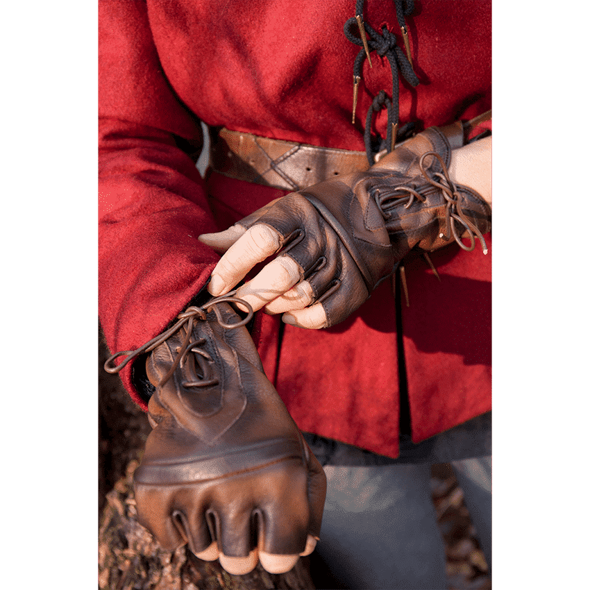 Celtic Gloves Suede - Epic Armoury